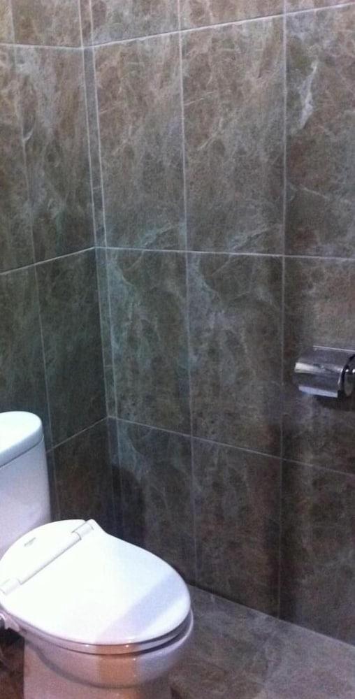 Votel Viure Hotel Jogjakarta Maguwo Екстер'єр фото