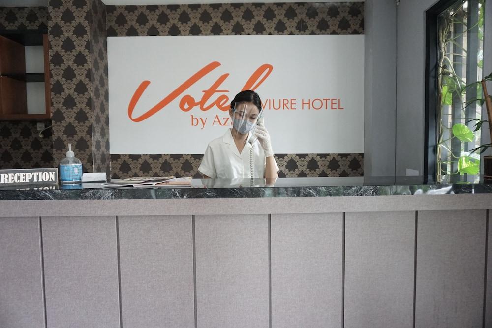 Votel Viure Hotel Jogjakarta Maguwo Екстер'єр фото