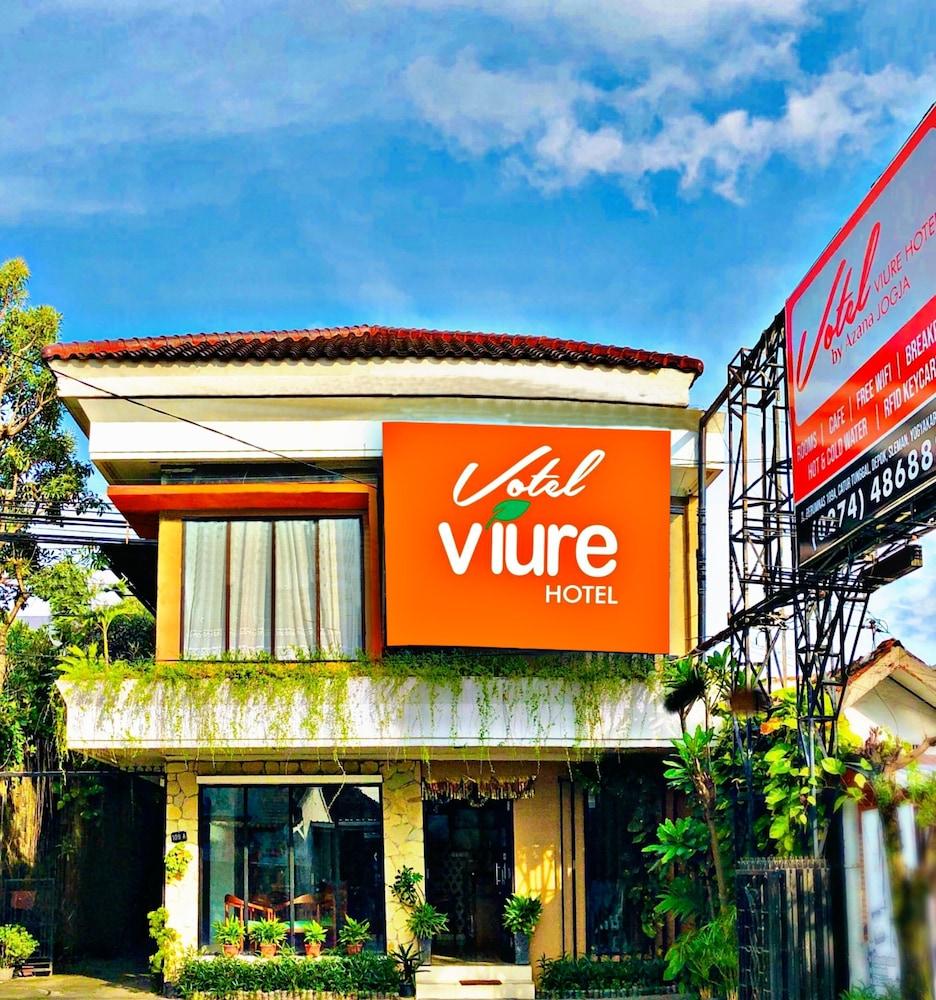 Votel Viure Hotel Jogjakarta Maguwo Екстер'єр фото