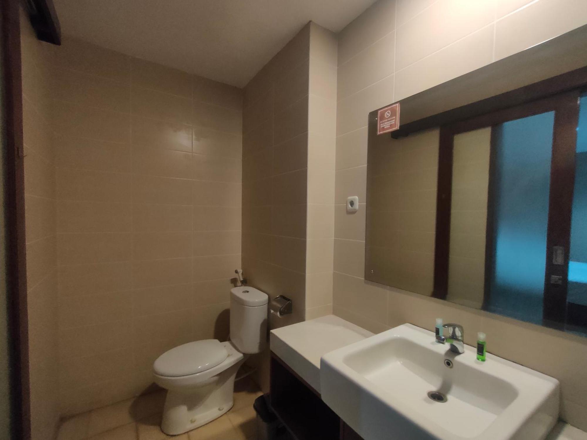 Votel Viure Hotel Jogjakarta Maguwo Екстер'єр фото