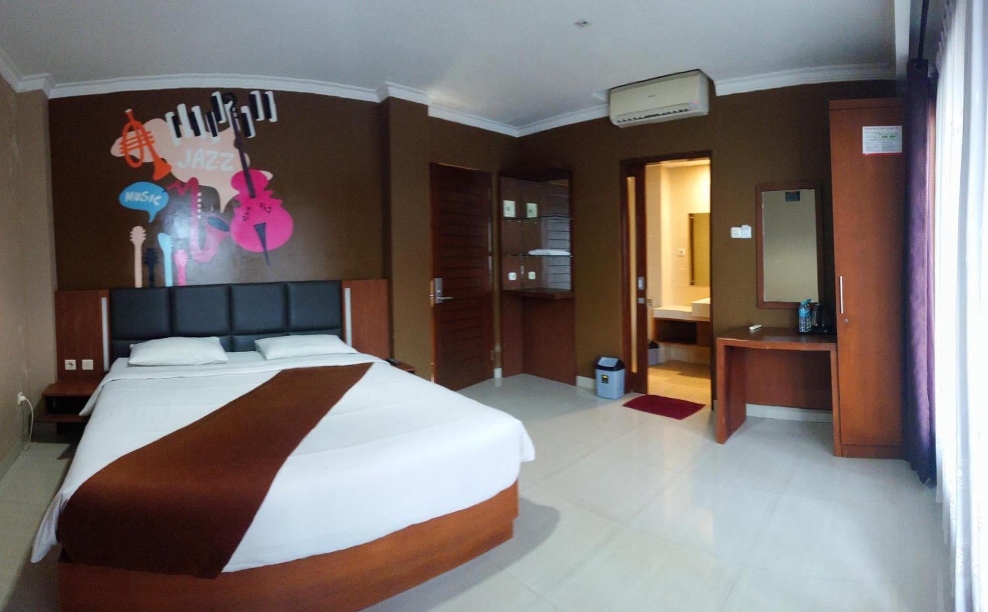 Votel Viure Hotel Jogjakarta Maguwo Екстер'єр фото