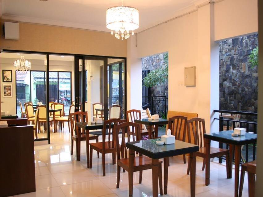 Votel Viure Hotel Jogjakarta Maguwo Екстер'єр фото