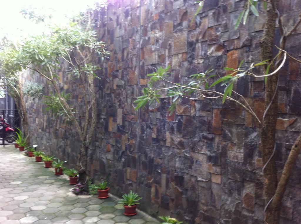 Votel Viure Hotel Jogjakarta Maguwo Екстер'єр фото