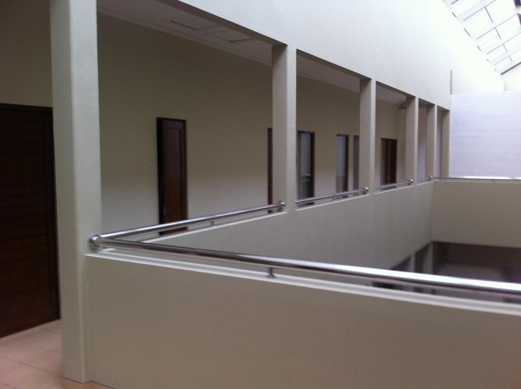 Votel Viure Hotel Jogjakarta Maguwo Екстер'єр фото